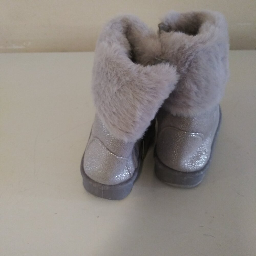 Silver boots - Picture 5 of 7